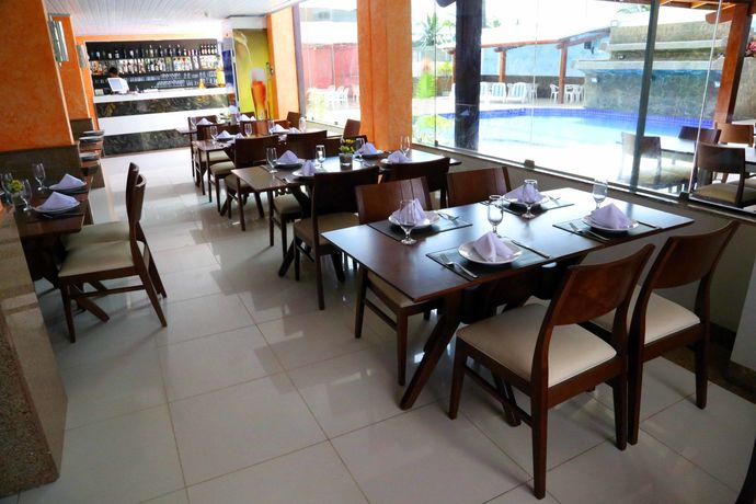 Imagen del bar/restaurante del Hotel Rede Andrade Barravento. Foto 6
