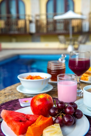 Imagen del bar/restaurante del Hotel Rede Andrade Bello Mare Comfort. Foto 10