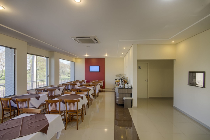 Imagen del bar/restaurante del Hotel Rede Andrade Biton. Foto 4