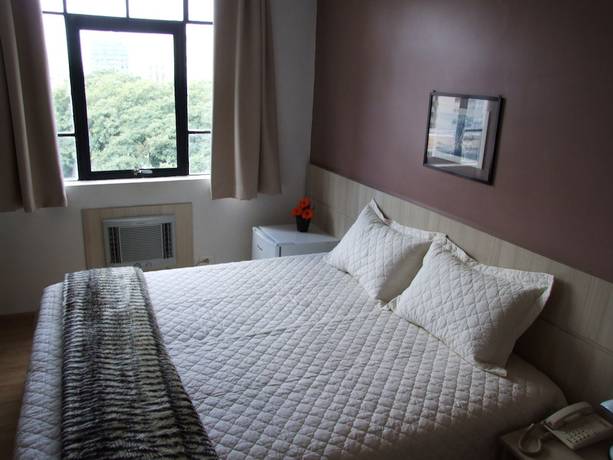 Imagen de la habitación del Hotel Rede Andrade Gua&iacute;ra. Foto 9