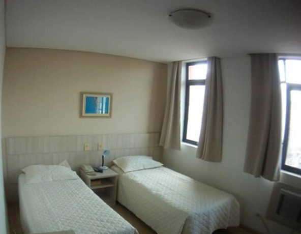 Imagen de la habitación del Hotel Rede Andrade Gua&iacute;ra. Foto 14