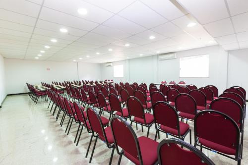 Imagen general del Hotel Rede Andrade Hangar. Foto 6