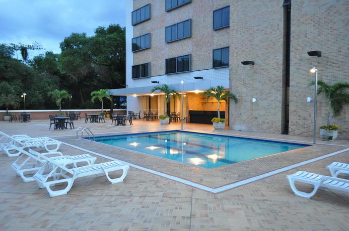 Imagen de la piscina del Hotel Rede Andrade Luxor. Foto 9
