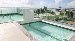 Imagen de la piscina del Hotel Rede Andrade Solmar. Foto 10