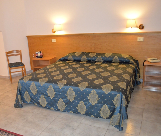 Imagen de la habitación del Hotel Redebora. Foto 8