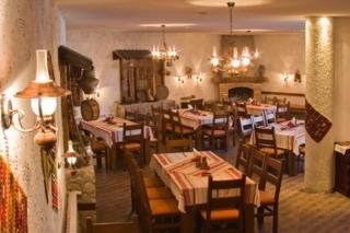 Imagen del bar/restaurante del Hotel Redenka Lodge. Foto 3