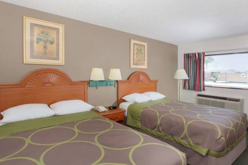 Imagen de la habitación del Hotel Redfinn Inn. Foto 6