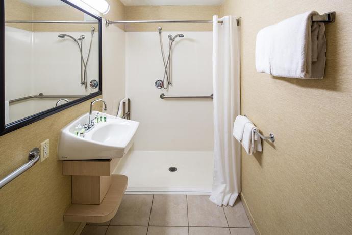 Imagen de la habitación del Hotel Redford. Foto 5