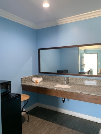Imagen de los interiores del Hotel Redondo Beach Motel. Foto 19