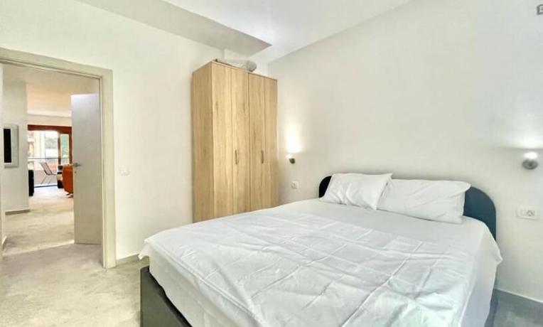 Imagen de la habitación del Hotel Redondo. Foto 6