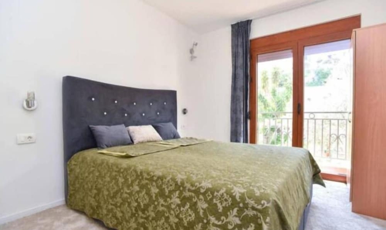 Imagen de la habitación del Hotel Redondo. Foto 8
