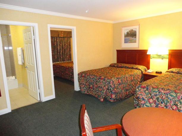 Imagen de la habitación del Hotel Redondo Inn and Suites. Foto 6