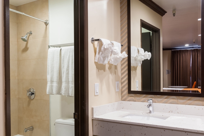 Imagen de la habitación del Hotel Redondo Pier Inn. Foto 7