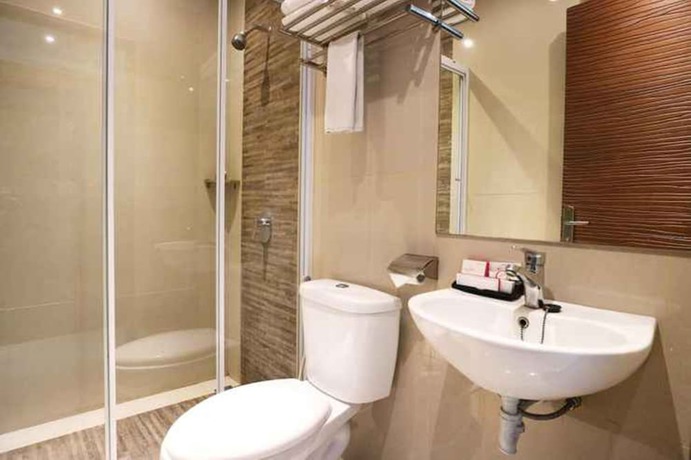 Imagen de la habitación del Hotel Redstar. Foto 18