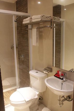 Imagen de la habitación del Hotel Redstar. Foto 19