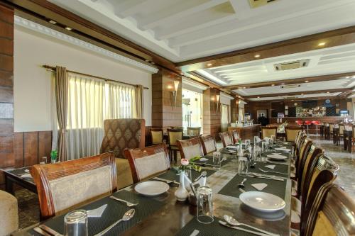 Imagen general del Hotel Redsun Lords Plaza Lumbini Nepal. Foto 11