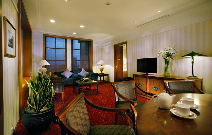 Imagen de la habitación del Hotel Redtop and Convention Center. Foto 5