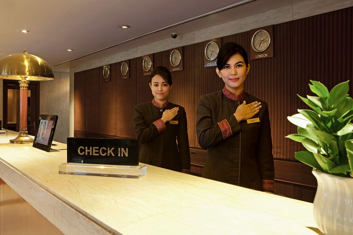 Imagen de los interiores del Hotel Redtop and Convention Center. Foto 8