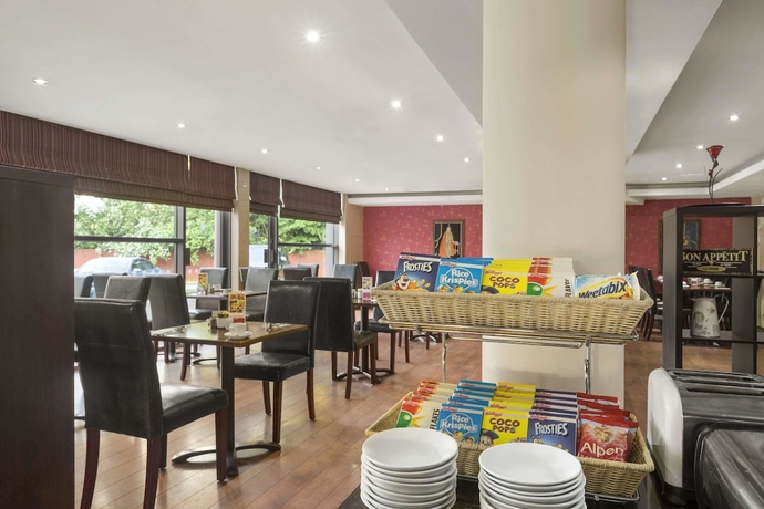 Imagen del bar/restaurante del Hotel Redwings Lodge Birmingham. Foto 3