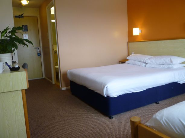 Imagen del bar/restaurante del Hotel Redwings Lodge Uppingham. Foto 5