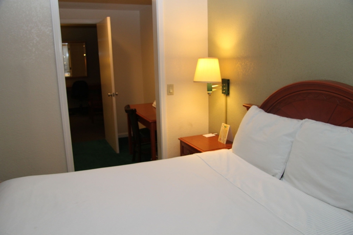 Imagen de la habitación del Hotel Redwood Creek Inn. Foto 11