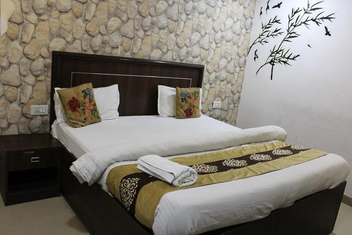 Imagen de la habitación del Hotel Redwood. Foto 7