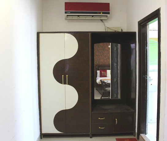 Imagen de la habitación del Hotel Redwood. Foto 9
