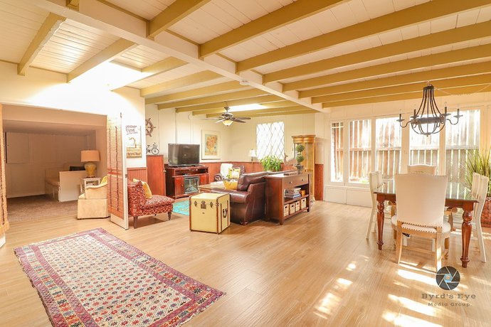 Imagen de la habitación del Hotel Redwood Hollow Cottages. Foto 3