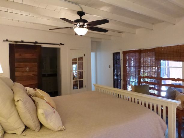 Imagen de la habitación del Hotel Redwood Hollow Cottages. Foto 9
