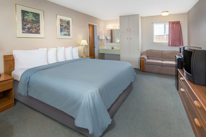 Imagen de la habitación del Hotel Redwood Inn, Crescent City. Foto 9