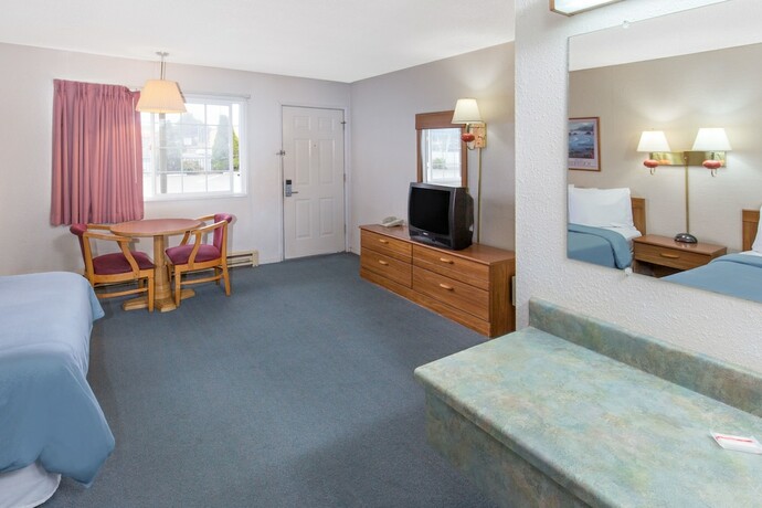 Imagen general del Hotel Redwood Inn, Crescent City. Foto 4
