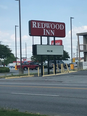 Imagen de los exteriores del Hotel Redwood Inn, Gadsden. Foto 9
