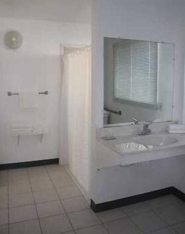 Imagen de la habitación del Hotel Redwood Inn, Santa Rosa. Foto 3