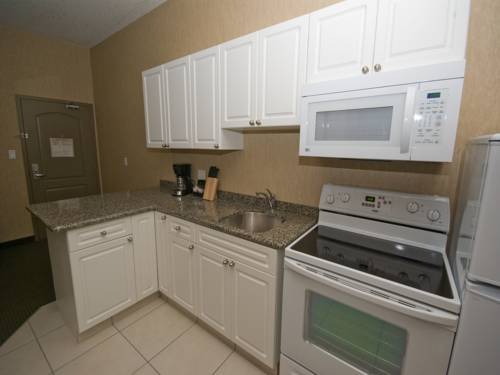 Imagen de la habitación del Hotel Redwood Inn and Suites - Grande Prairie. Foto 12