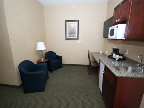 Imagen de la habitación del Hotel Redwood Inn and Suites - Grande Prairie. Foto 14