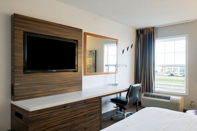 Imagen general del Hotel Redwood Lodge. Foto 2