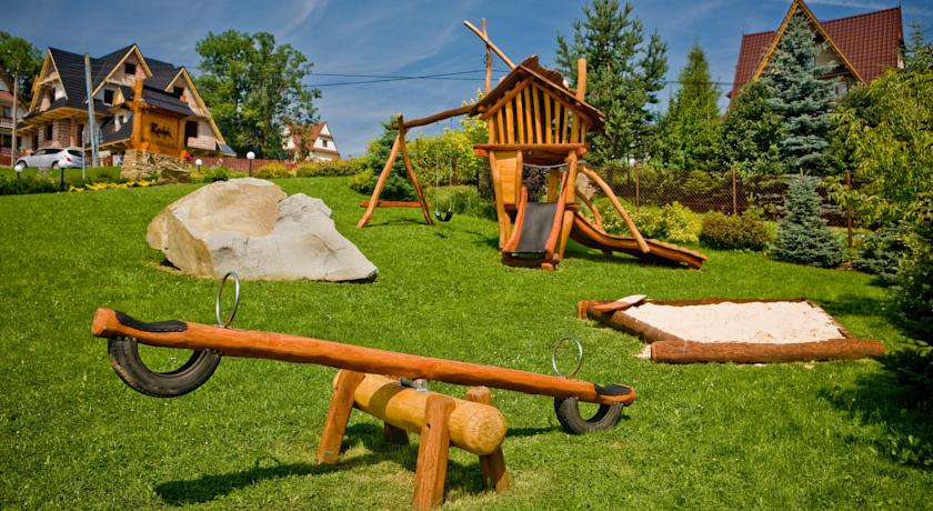 Imagen de los exteriores del Hotel Redyk. Foto 9