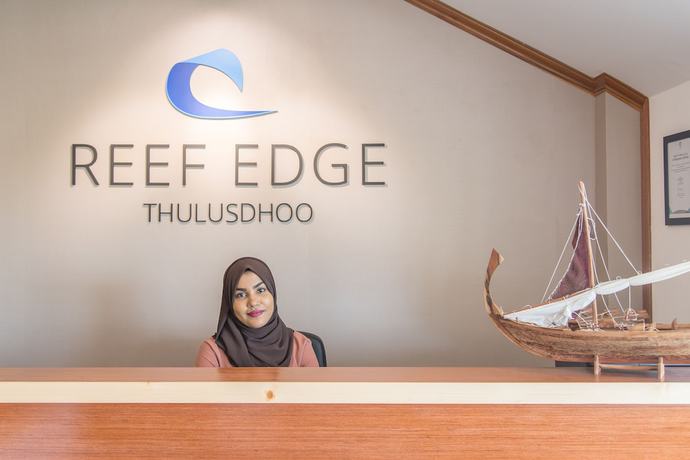 Imagen de los interiores del Hotel Reef Edge Thulusdhoo. Foto 20