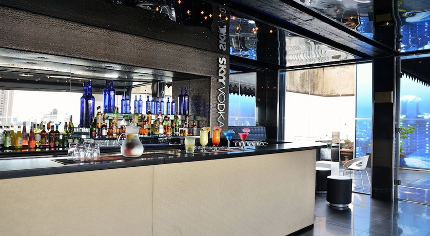 Imagen de los interiores del Hotel Reef. Foto 19