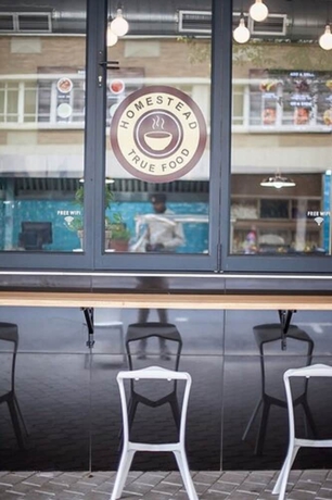 Imagen del bar/restaurante del Hotel Reef. Foto 5