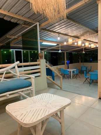 Imagen de los interiores del Hotel Reef Hostel Manta. Foto 18
