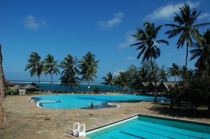 Imagen de la piscina del Hotel Reef, MOMBASA. Foto 15