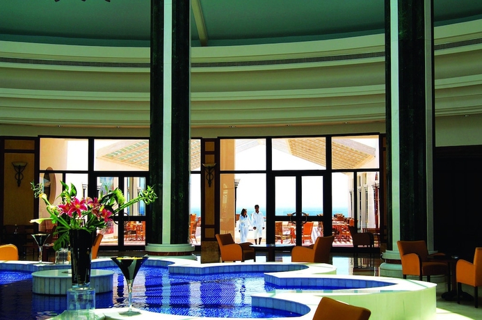 Imagen de los interiores del Hotel Reef Oasis Blue Bay Resort. Foto 15