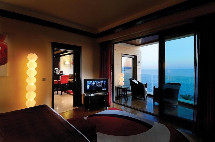 Imagen de la habitación del Hotel Reef Oasis Blue Bay Resort. Foto 11