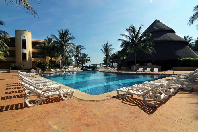 Imagen de la piscina del Hotel Reef Yucatan and Convention Center. Foto 16