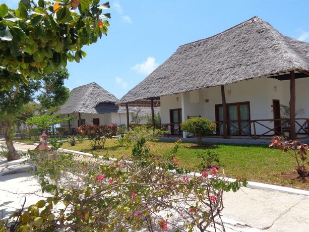 Imagen de los exteriores del Hotel Reef and Beach Resort. Foto 4