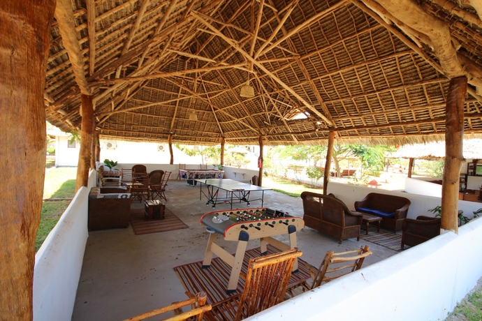 Imagen de los exteriores del Hotel Reef and Beach Resort. Foto 5