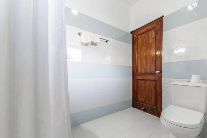 Imagen de la habitación del Hotel Reenam. Foto 7