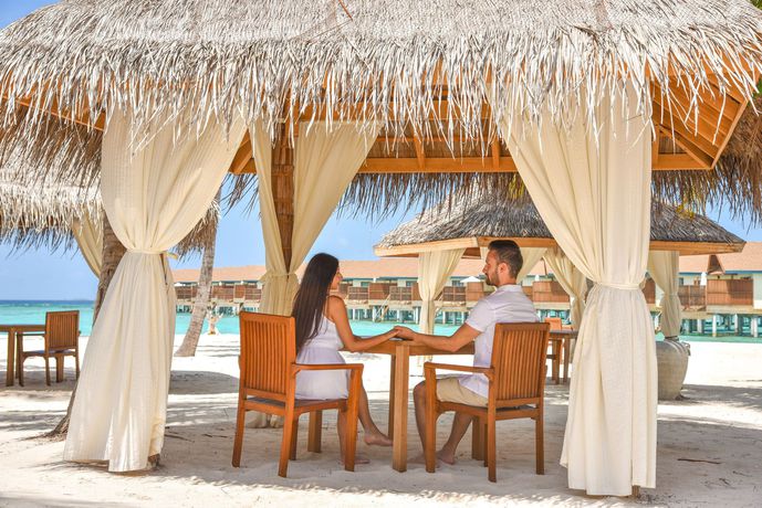 Imagen de los exteriores del Hotel Reethi Faru Resort. Foto 18