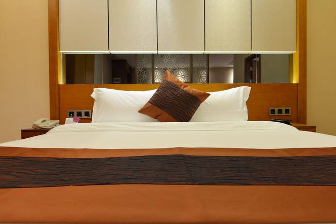 Imagen de la habitación del Hotel Reethi Rah Hotel. Foto 14
